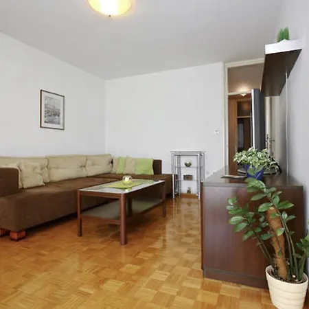 Apartment Toma *